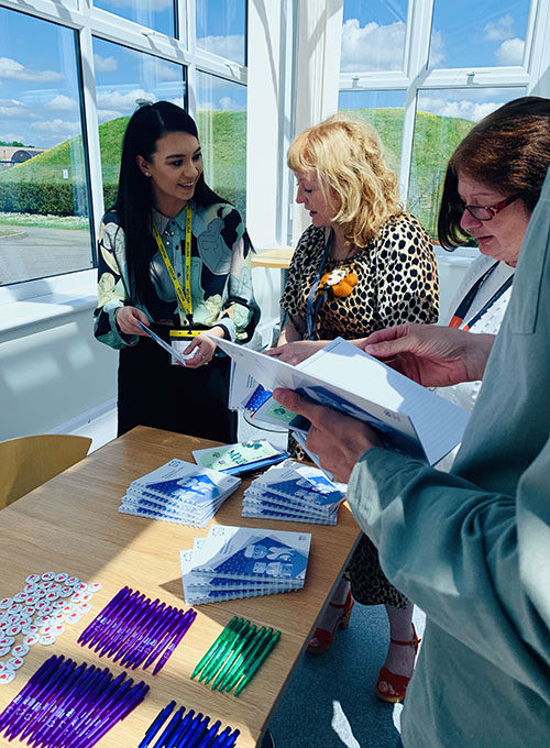 Science Council staff talking to staff at MRC Harwell Institute